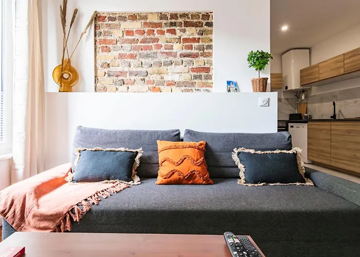 L'industriel - Billard Et Cinema - Hyper Centre * Reims